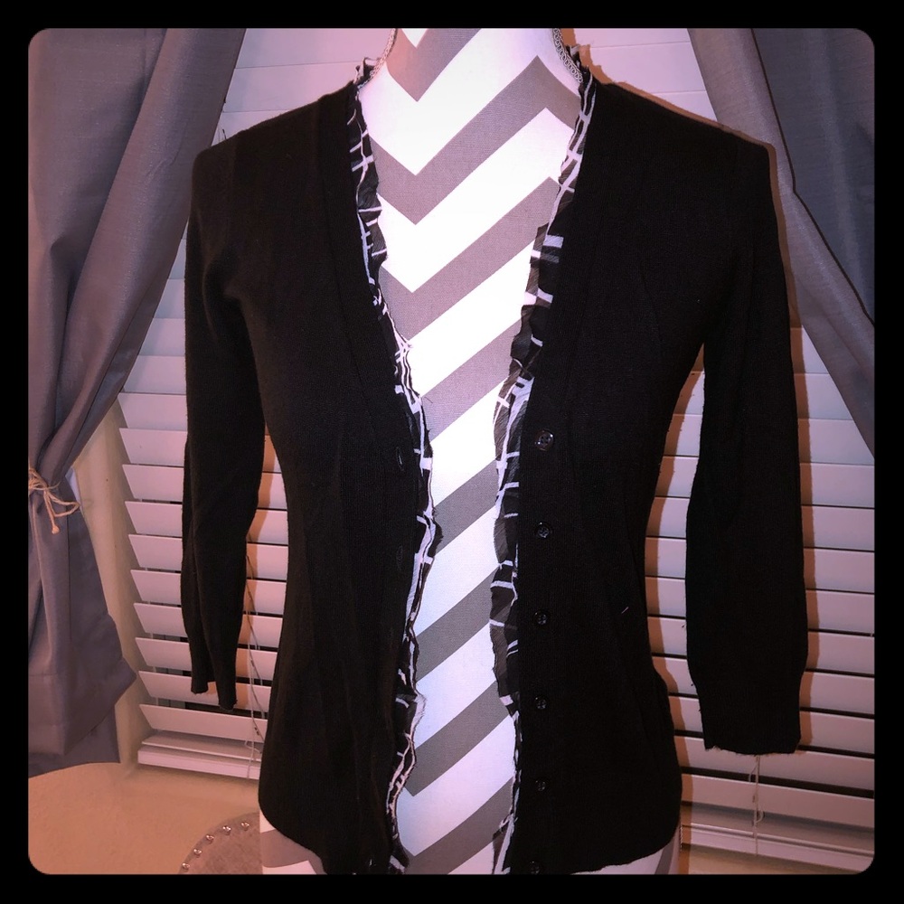 🖤NEW YORK & COMPANY CARDIGAN🖤